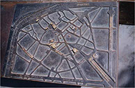 Maqueta en altorrelieve:Maqueta en altorrelieve de un plano de una zona urbana.  