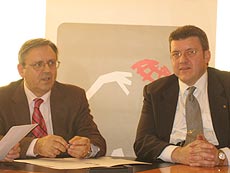 Firma del Convenio de la Asignatura de Accesibilidad con el Rector de la Universidad Internacional de Cataluña. 2007